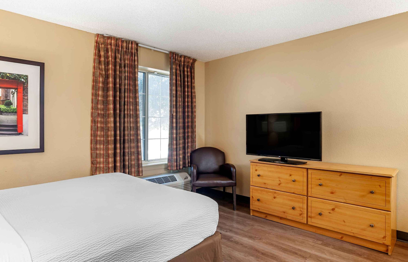 Bedroom 3, Extended Stay America Suites Los Angeles Monrovia, Los Angeles