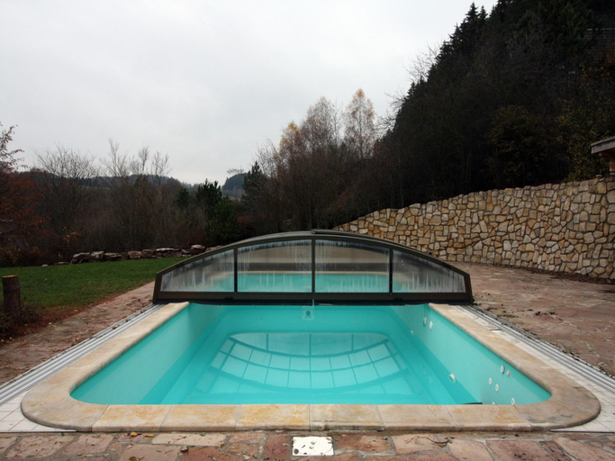 5, Villa in Czechia with Heated Pool Mountain Views, Trutnov