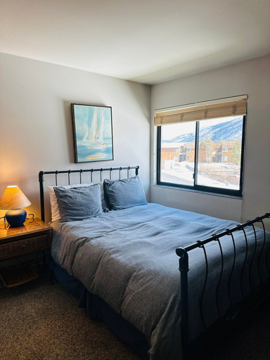 Bedroom 2, Hawks View 3 Bedroom Home by RedAwning, El Dorado