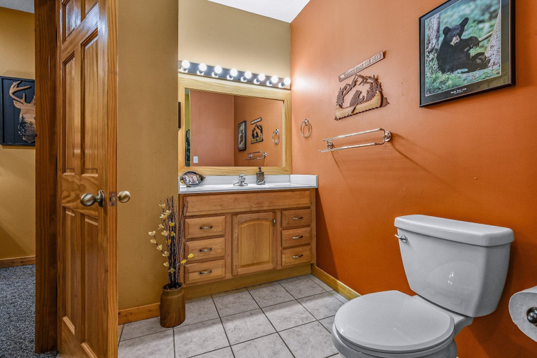 Bathroom 4, Ali's Dream 3 Bedroom Cabin by RedAwning, Sevier