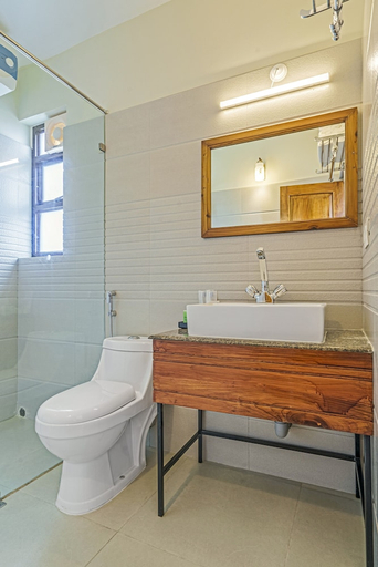 Bathroom 5, Sterling Park Kalimpong, Darjiling