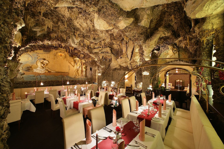 Food & Drinks 4, Adria Hotel Prague, Praha 1