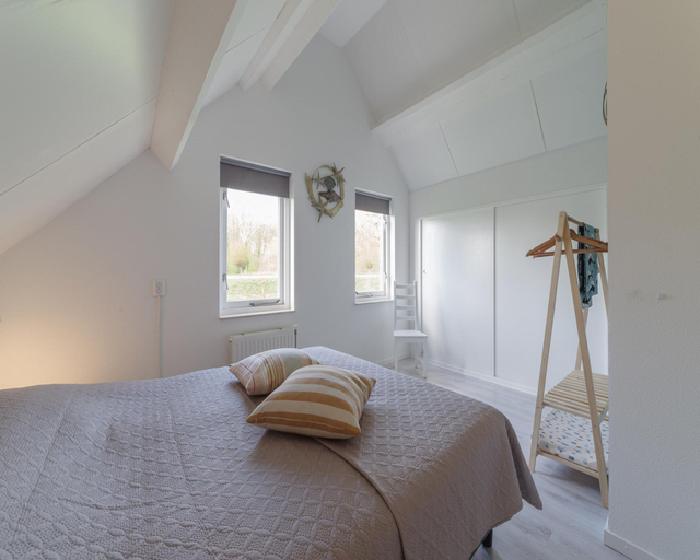 Room 3, Seaside Holiday Home With Sauna, Kapelle