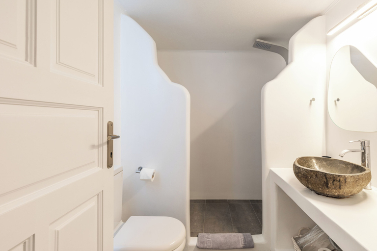 Bathroom 5, Mykonian Breeze, South Aegean
