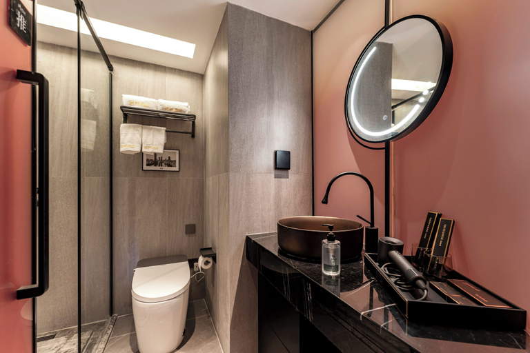 Bathroom 3, Kai Li Hotel, Wuhan