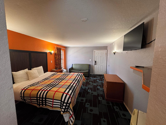 Bedroom 3, luxury inn, Bexar