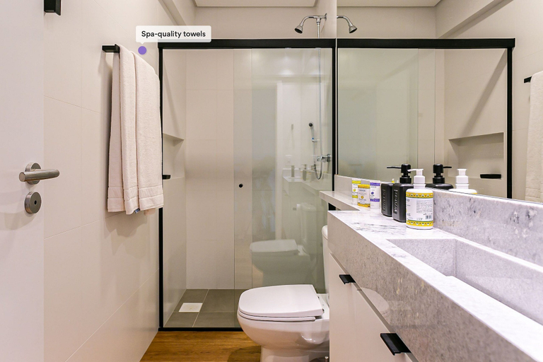 Bathroom 4, ZEE Studios by Viva - Studios a 200m da beira-mar norte, Florianopolis