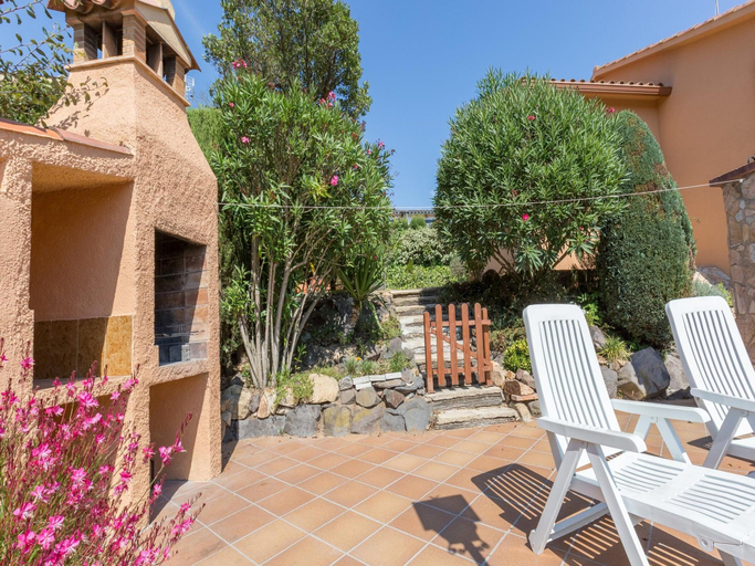 5, Villa in Costa Brava with Private Pool, Girona