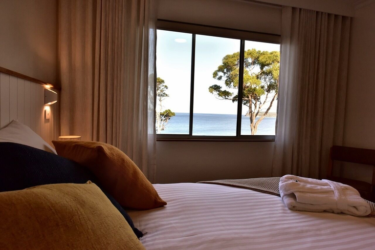 Bedroom 3, Lufra Beachside Hotel, Tasman