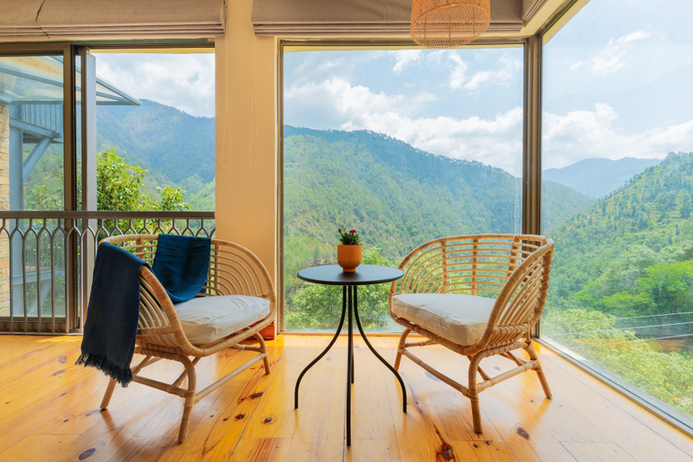 Room 2, Over The World, Nainital