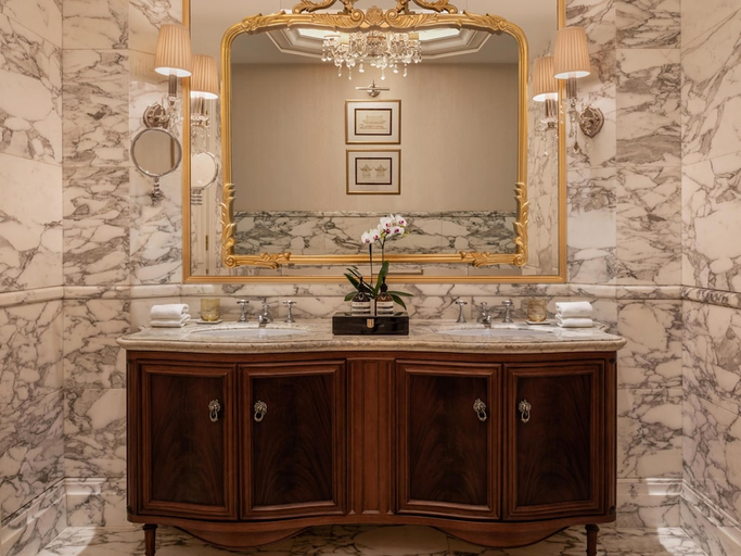 Bathroom 5, Waldorf Astoria Shanghai on the Bund, Shanghai