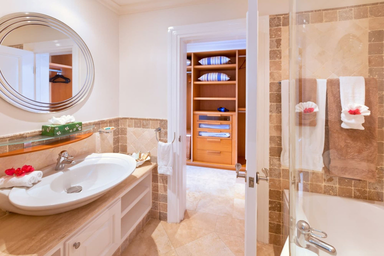 Bathroom 4, Schooner Bay 207 by Blue Sky Luxury