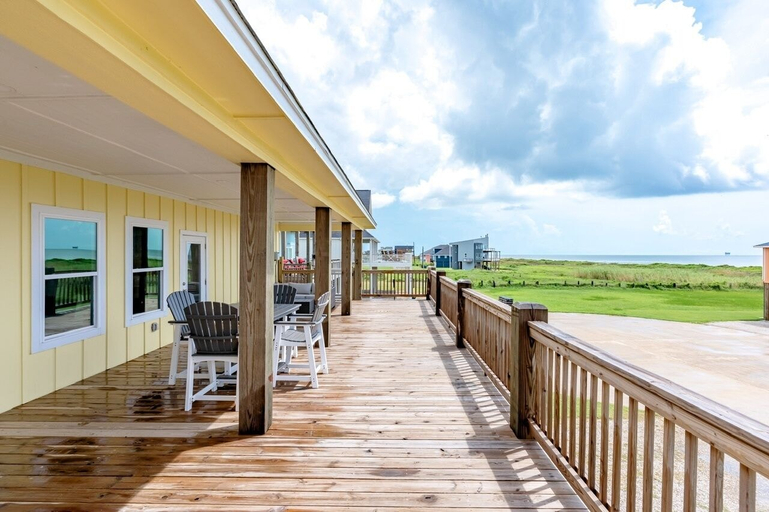 Property grounds 4, Sandpiper Cove 4 Bedroom Home by RedAwning, Galveston