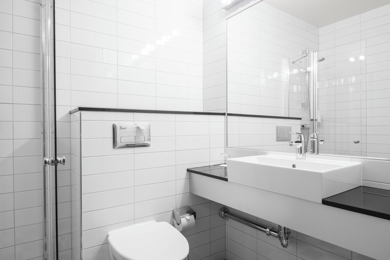 Bathroom 5, Quality Hotel Ekoxen, Linköping