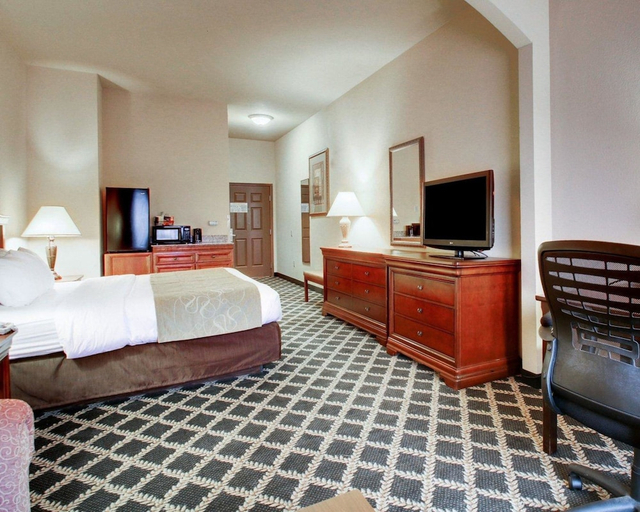 Bedroom 3, Clarion Suites Vidalia Riverfront, Concordia
