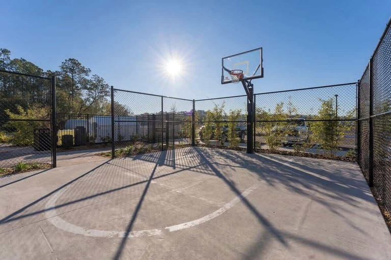 Basketball court, Themed 7bedroom and Pool 18 Guests, Osceola