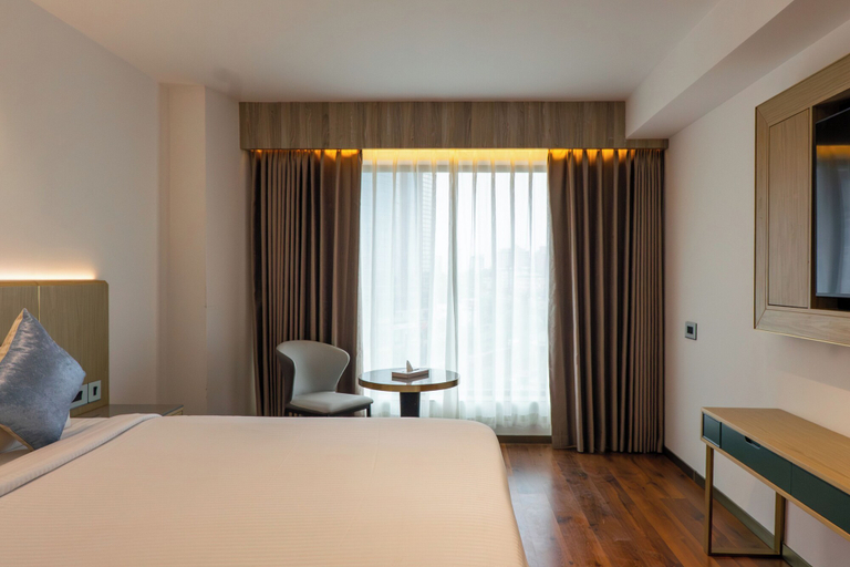 Room 4, Coral Reef, Ernakulam
