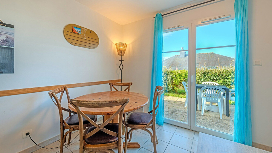 Dining, T. de Pentrez Ndeg75 - 2P4, Finistère