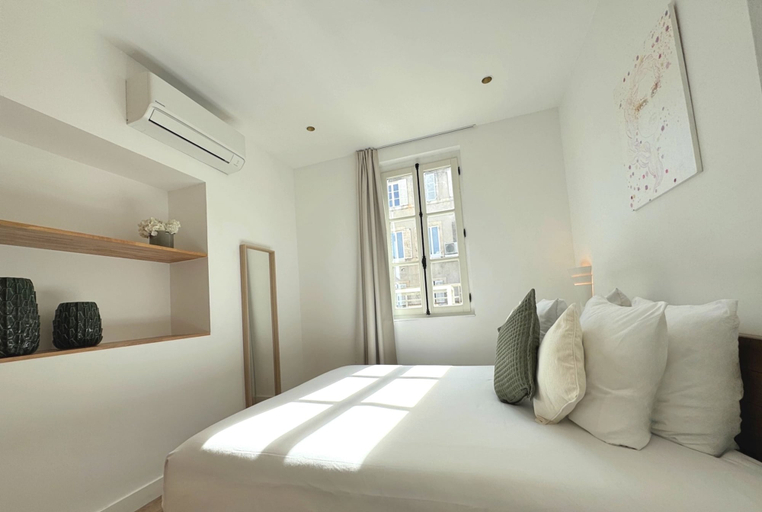 Bedroom 4, Les Appartements du Vieux-Port, Bouches-du-Rhône