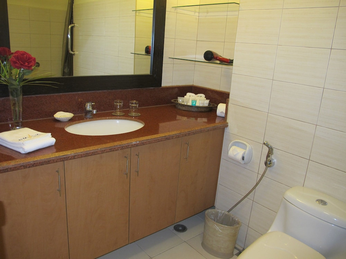 Bathroom 5, Alta Vista De Boracay, Malay