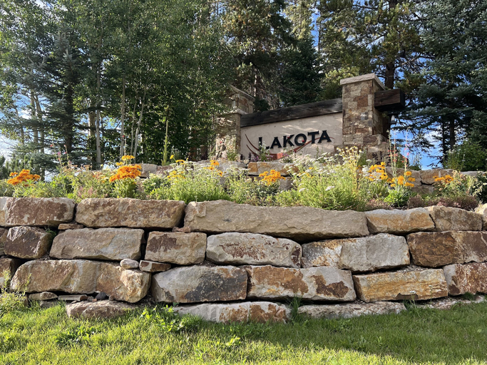 Exterior detail, Antler At Lakota 407 3 Bedroom Home, Grand