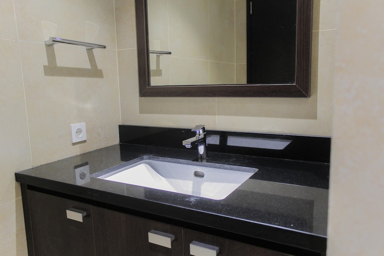 Bathroom 2, Exquisite 2BR at Branz BSD Apartment, South Tangerang