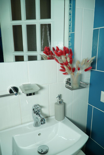 Bathroom 2, B&B Cappotto civico 48, Napoli