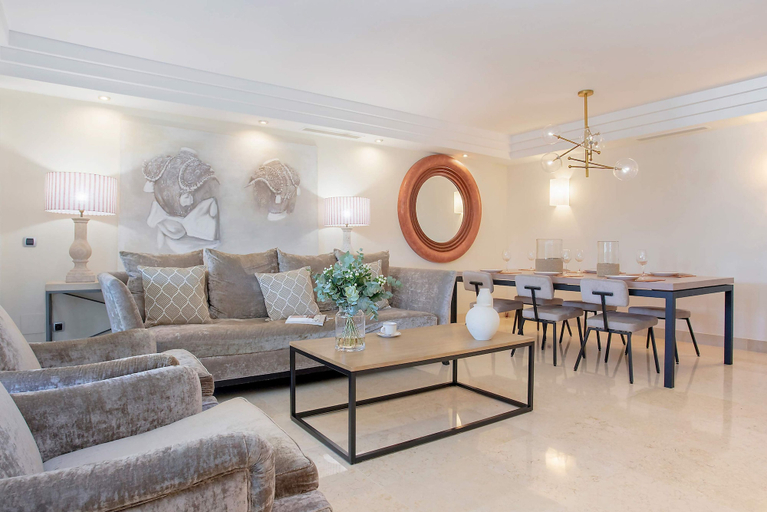 Others 2, Bright Apartment Marbella Jardines del Principe, Málaga