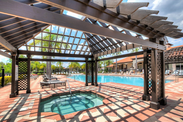 Sport & Beauty 4, Resort Home w Pool Games BBQ - Near Disney, Osceola