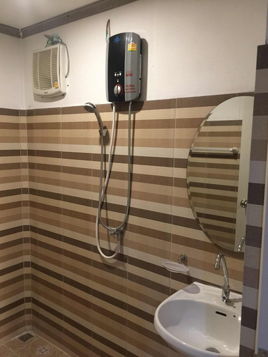 Bathroom 4, Mourakot Resort, Phatthana Nikhom