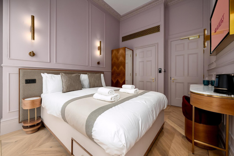 Room 4, Guestready - The Fitzroy Hotel, London