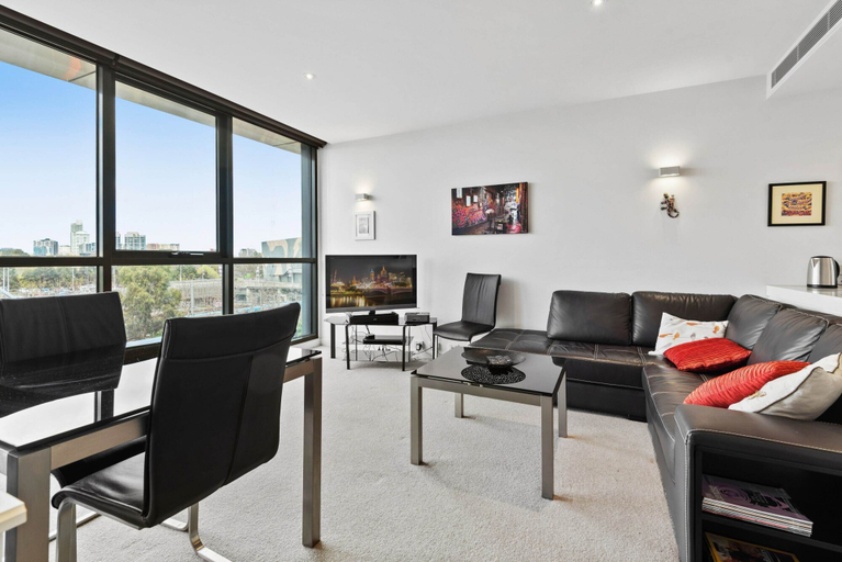 Living area 2, Beautiful 1-bed Unit in The Heart of Melbourne, Melbourne