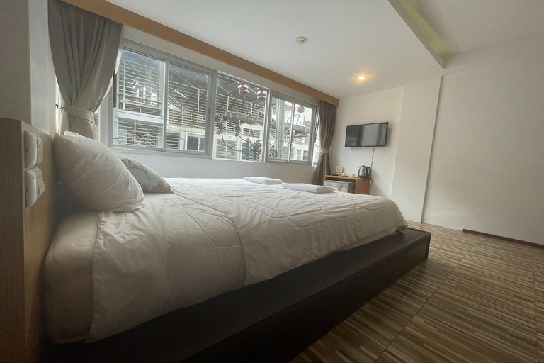 Bedroom 2, Landmark Patong Hotel, Phuket Island