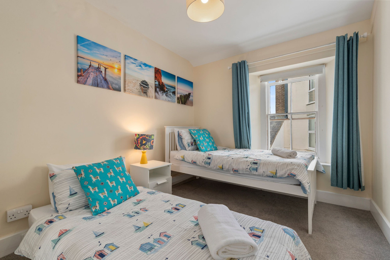 Others 3, Lan Y Mor - Close to Town and Beach, Pembrokeshire