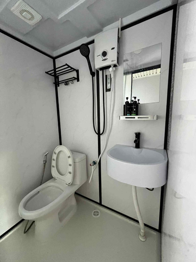 Bathroom 3, Mia's Place, El Nido