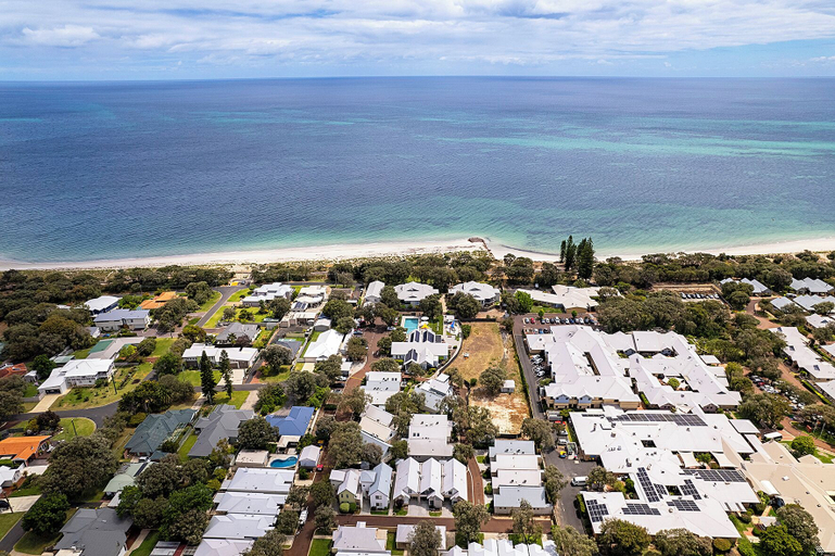 Others 2, Maggie's Beach House, Busselton