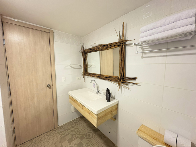 Bathroom 5, Hotel Blue Cove by On vacation, San Andrés