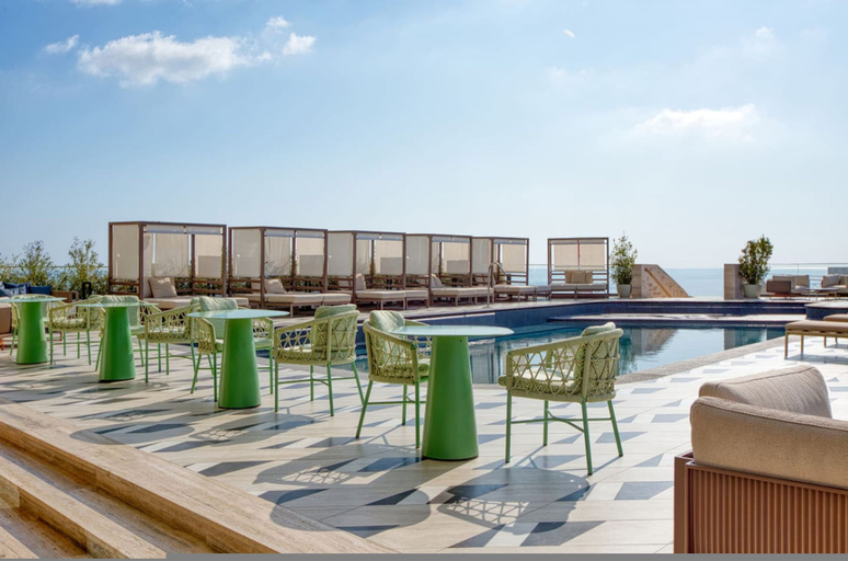 Room 3, Official Mercury Suites With Rooftop Pool Access, St Julian's