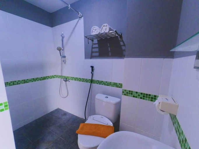 Bathroom 5, Anaya Hotel and Ballroom, Medan