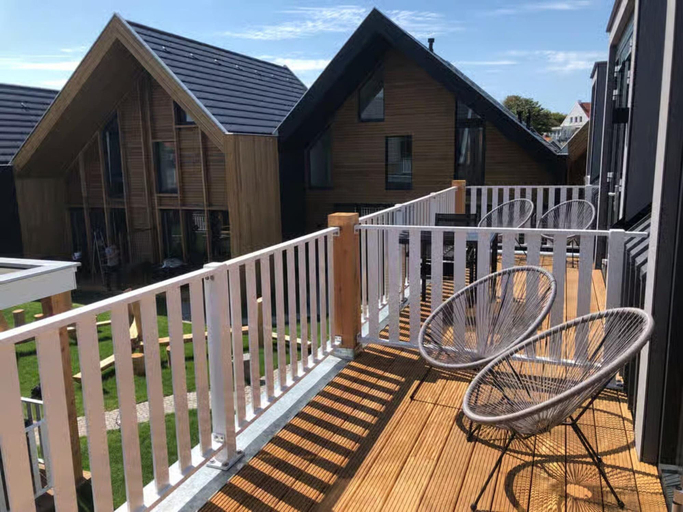 Balcony 2, 5-person Lodge With Private Balcony, Veere