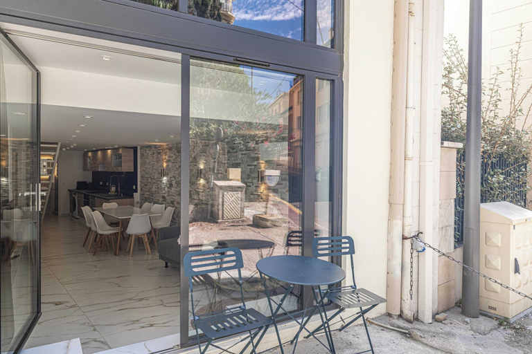 Outdoor dining 4, Modern a/c Apartment 2br/8p - Cannes, Alpes-Maritimes