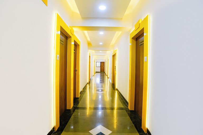 Lobby 2, Fabhotel Sheen Residences, Raigarh