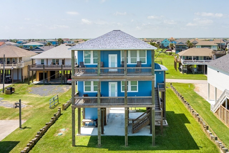 Exterior 3, Birds Eye View 4 Bedroom Home by RedAwning, Galveston