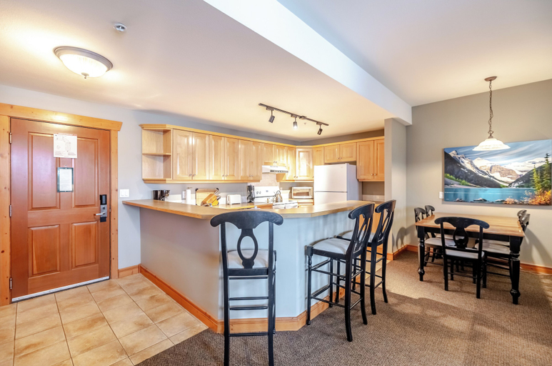 Others 3, Lizard Creek Lodge, East Kootenay