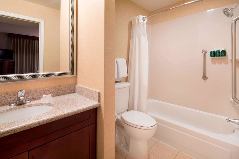 Bathroom 3, Sonesta ES Suites Scottsdale Paradise Valley, Maricopa