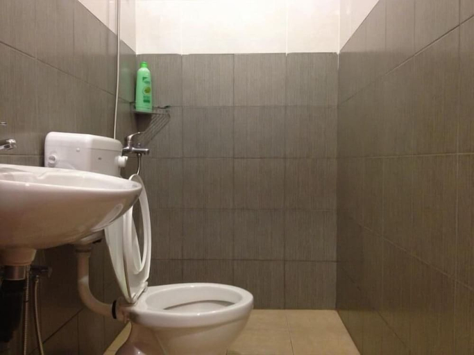 Bathroom 4, Venice Inn, Miri