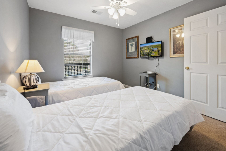 Room 2, 53e Bayside Birdie 2 Bedroom Condo, Georgetown