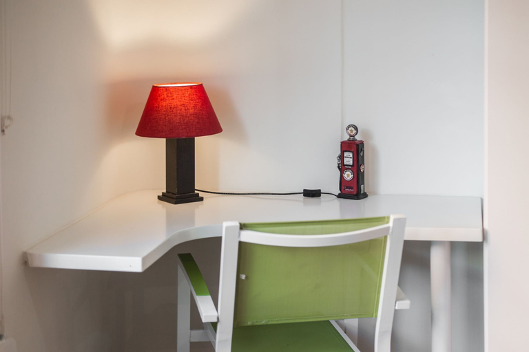 Room 5, Luminous Flat in Great Location, Valencia
