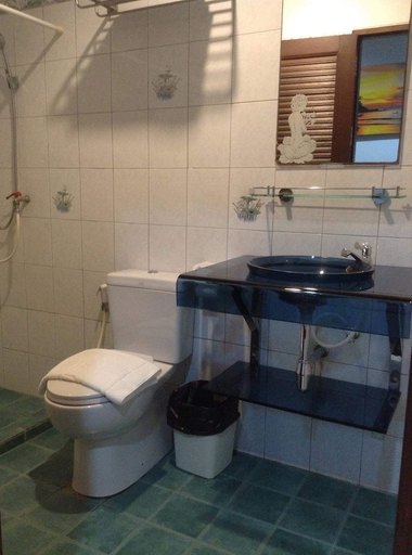 Bathroom 3, Sue at Cozy Guesthouse, Phuket Island