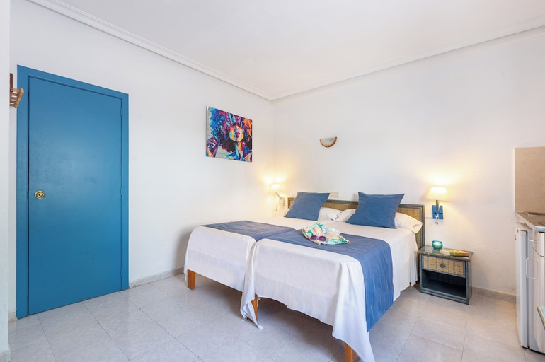 Bedroom 2, Aparthotel Vibra Del Mar, Baleares